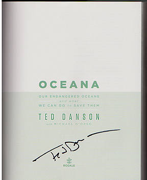 Signature of Ted Danson